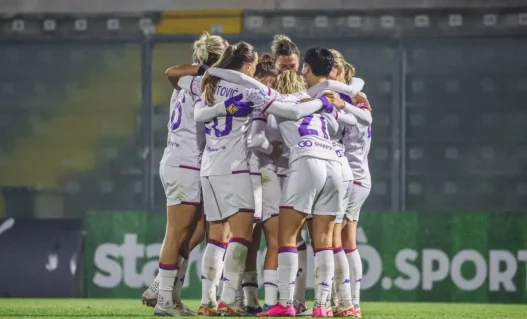 Fiorentina Femminile, vittoria a Napoli e superato la Juventus