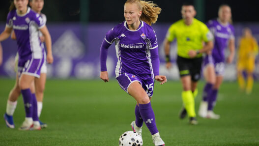 Fiorentina Femminile: Sofie Bredgaard prolunga fino al 2028