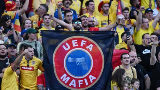 UEFA contro FIFA: "Il calcio non si vende"