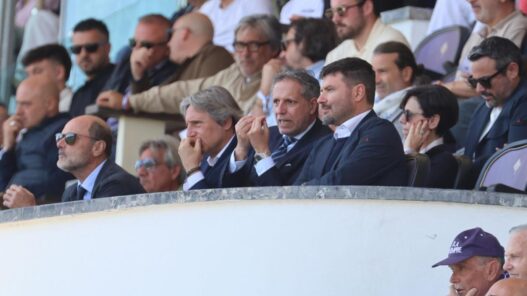 Fiorentina, idea Espì: sfida al Norwich per il centravanti