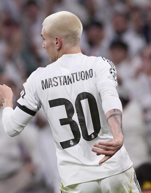 Calciomercato: Mastantuono, la Fiorentina attende la decisione del giocatore