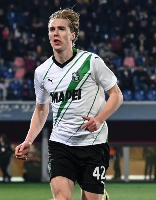 Fiorentina, ultimo assalto per Thorstvedt al rientro in Italia