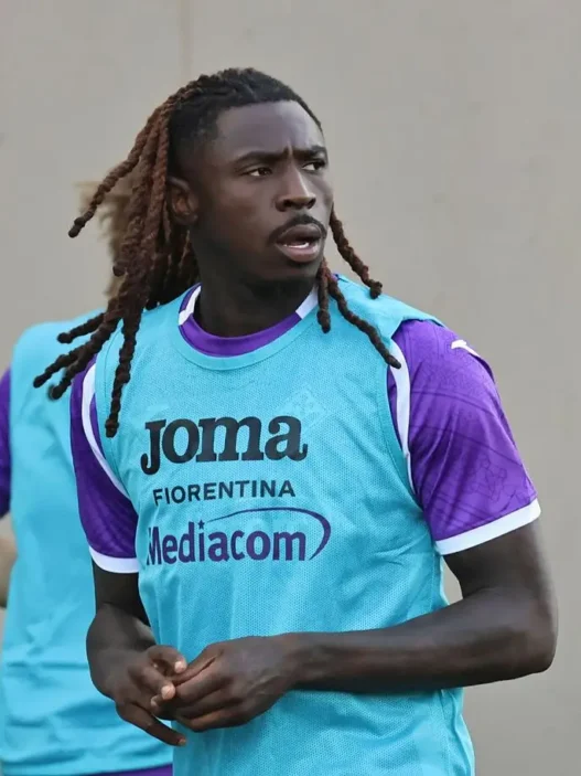 Moise Kean si allena da solo al Viola Park: evita la multa