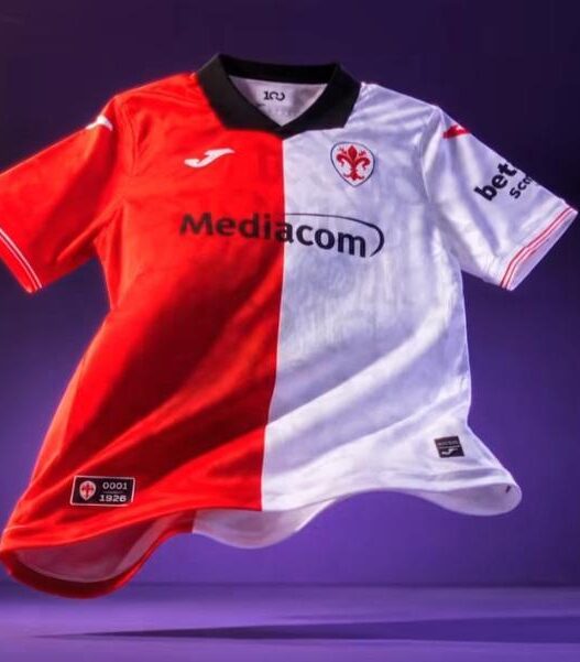 Maglie speciali Fiorentina: sold out in due ore per il Centenario