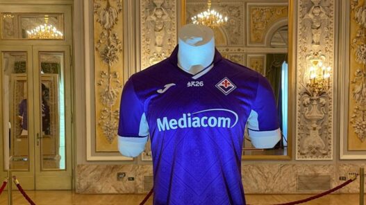 Niente centenario sulle maglie viola: le motivazioni