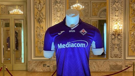 Niente centenario sulle maglie viola: le motivazioni