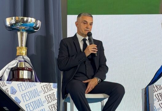 Valentino Angeloni premiato come miglior direttore del settore giovanile