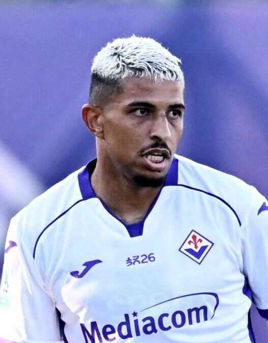 Fiorentina, futuro incerto per Dodo: trattative e alternative