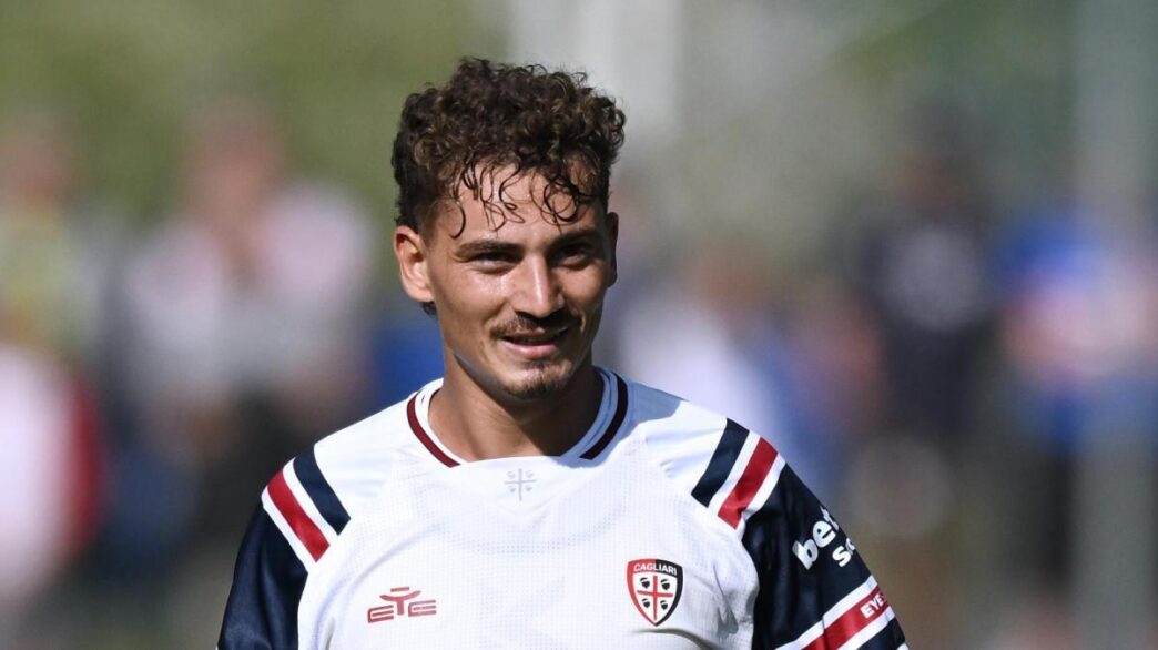 Esposito, rottura col Cagliari: salta l'amichevole, attesi provvedimenti