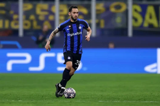Calhanoglu: "La Fiorentina sta comprando bene, grande campionato in arrivo"