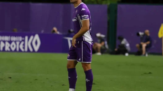Sottil rinnova con la Fiorentina prima del prestito in Inghilterra