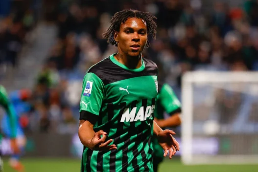 Fiorentina, sul mercato occhi su Laurienté e Njinmah