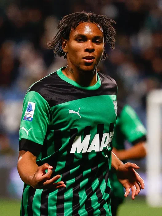 Fiorentina, sul mercato occhi su Laurienté e Njinmah