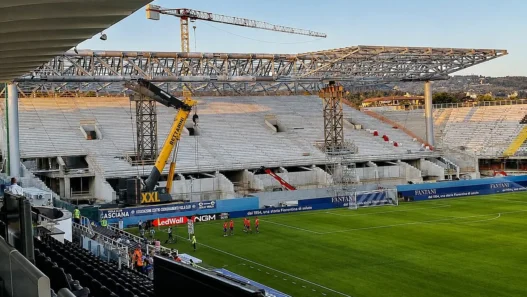 Stadio Franchi: il dubbio sull'unione tra le curve e la tribuna