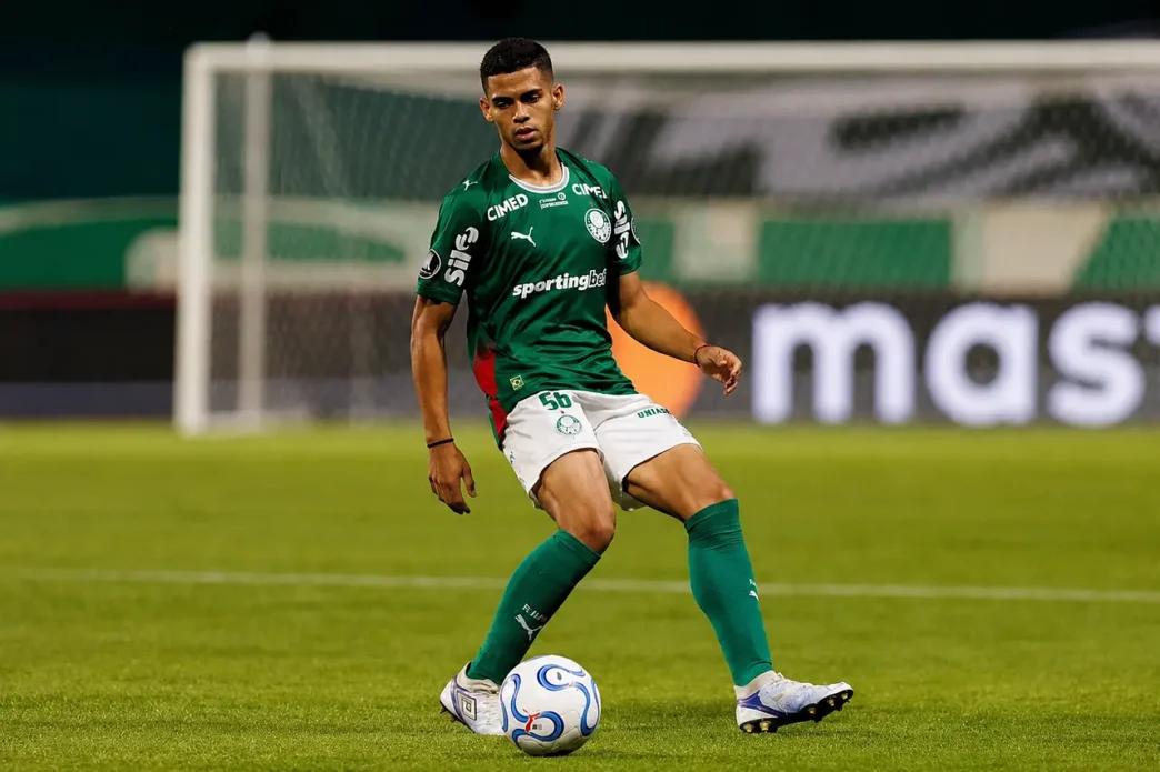 Fiorentina, offerta per terzino brasiliano respinta: blocco extracomunitario