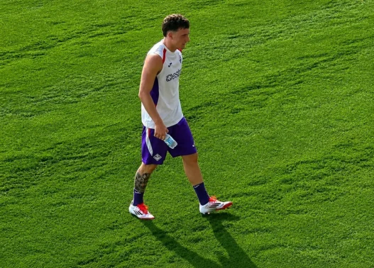 Jimenez guida la Fiorentina: sprint e assist per i centravanti