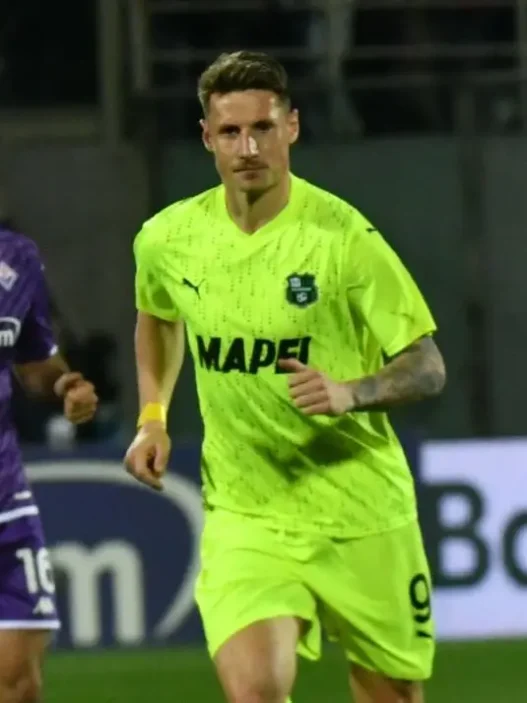Pinamonti alla Lazio: battuta la Fiorentina per l'attaccante