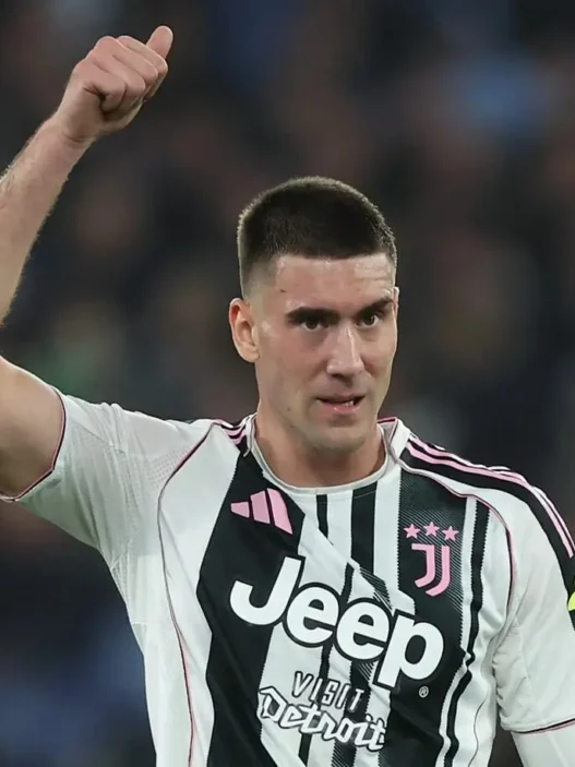 Dusan Vlahovic saluta la Juventus: "Sarete per sempre parte della mia vita"