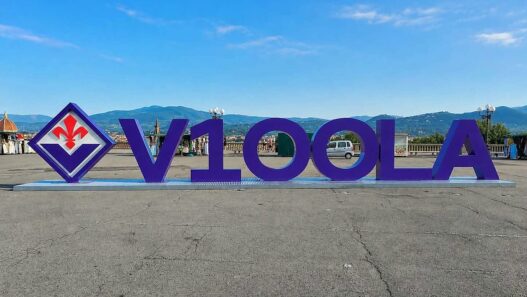 Installazione centenario Fiorentina al Piazzale Michelangelo
