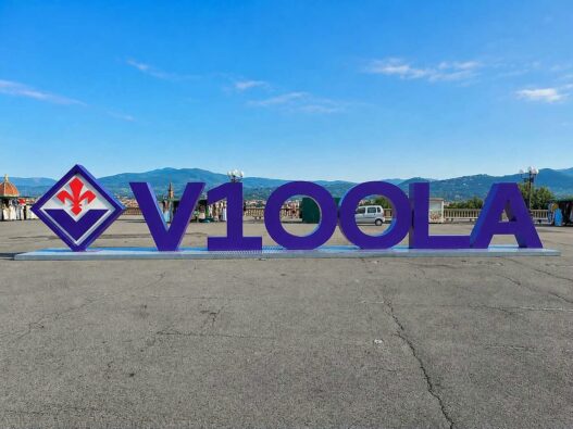 Installazione centenario Fiorentina al Piazzale Michelangelo