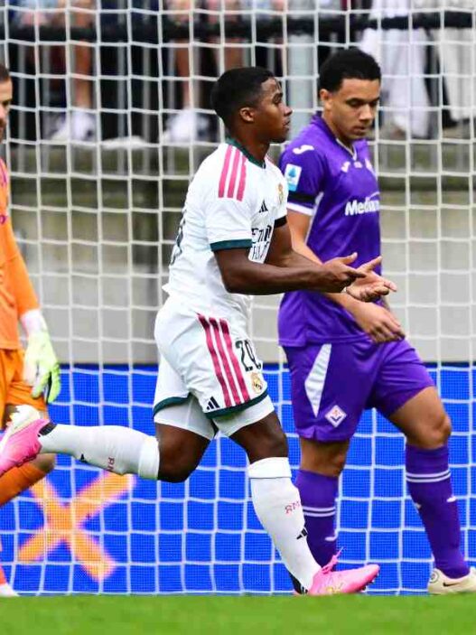 Real Madrid-Fiorentina 2-2: Piccoli e Kean rispondono a Mourinho