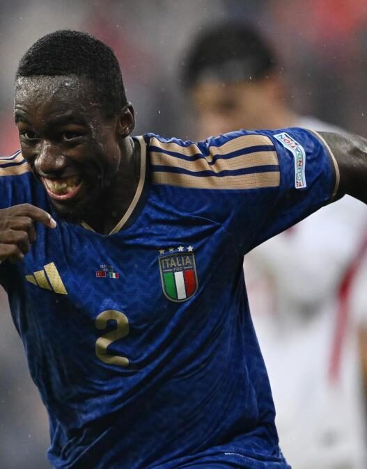 Italia domina il primo tempo contro la Turchia: 0-3 con Kayode, Bastoni e Frattesi