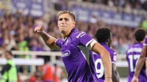 Fiorentina in vantaggio nonostante la confusione: Pellegrino sblocca il match