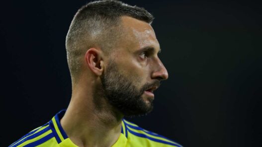 Brozovic, la Fiorentina si defila: la Lazio osserva