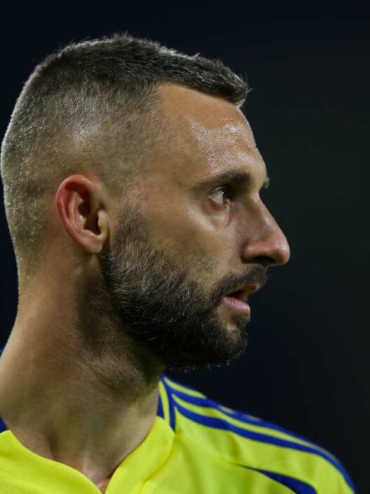 Brozovic, la Fiorentina si defila: la Lazio osserva