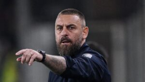 Fiorentina, il Genoa sulla strada: De Rossi avverte