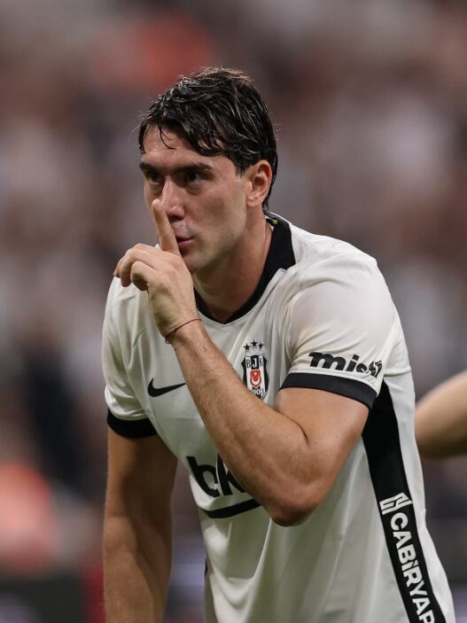 Vlahovic-Italiano, vittoria Besiktas: rissa sfiorata con Skriniar