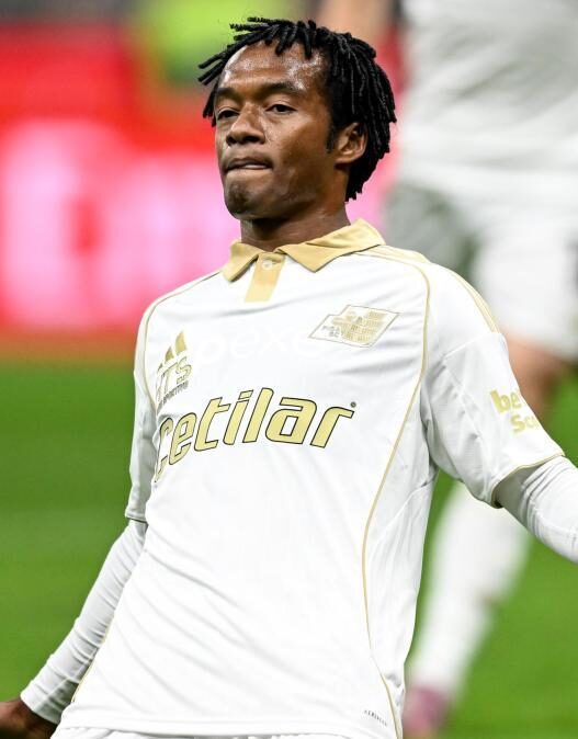 Cuadrado in Colombia: accoglienza ostile per l'ex viola