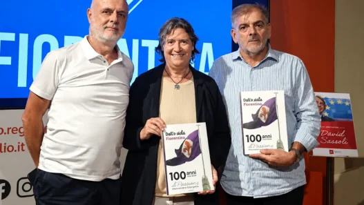 Presentato "100 anni d'amore", libro sul centenario della Fiorentina