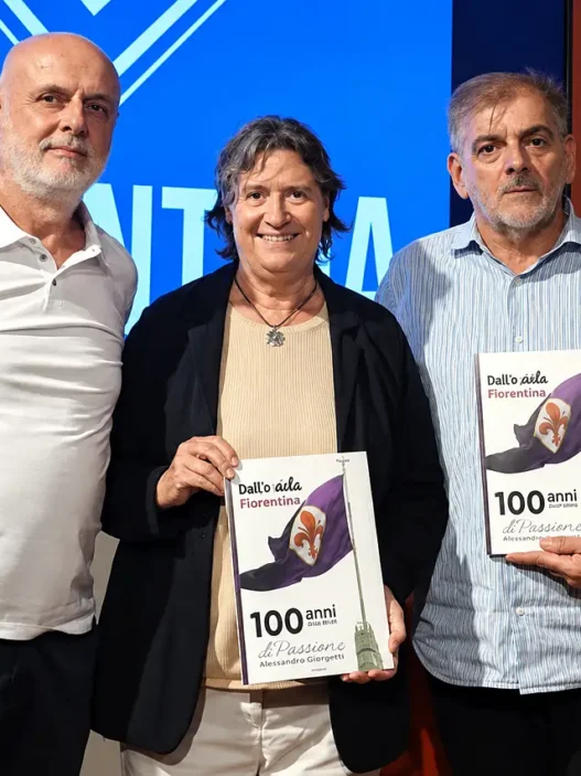Presentato "100 anni d'amore", libro sul centenario della Fiorentina
