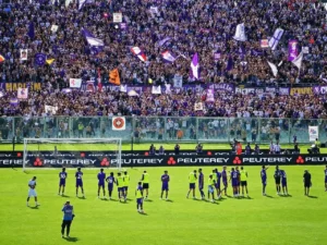 Fiorentina: 15 giorni, due mondi opposti per la squadra viola