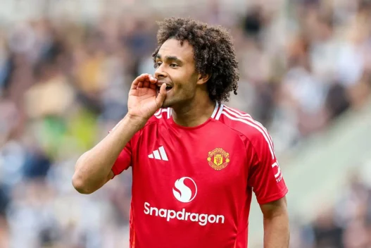 Il futuro di Zirkzee al Manchester United: le parole di Carrick