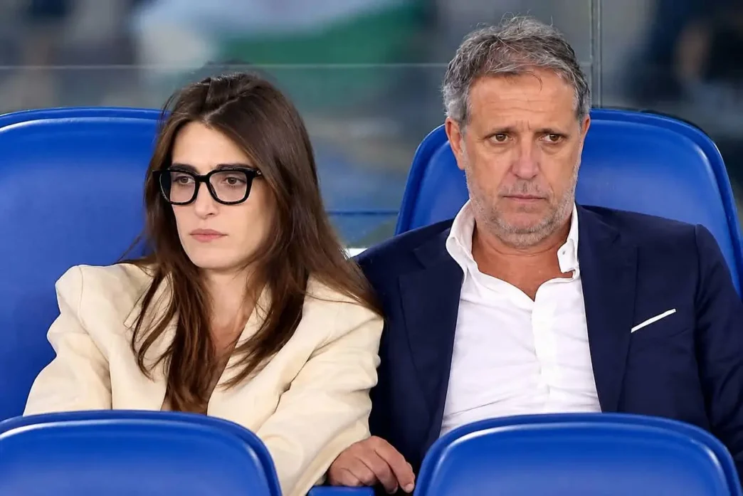 Paratici e Pilar Fogliati insieme allo stadio Olimpico