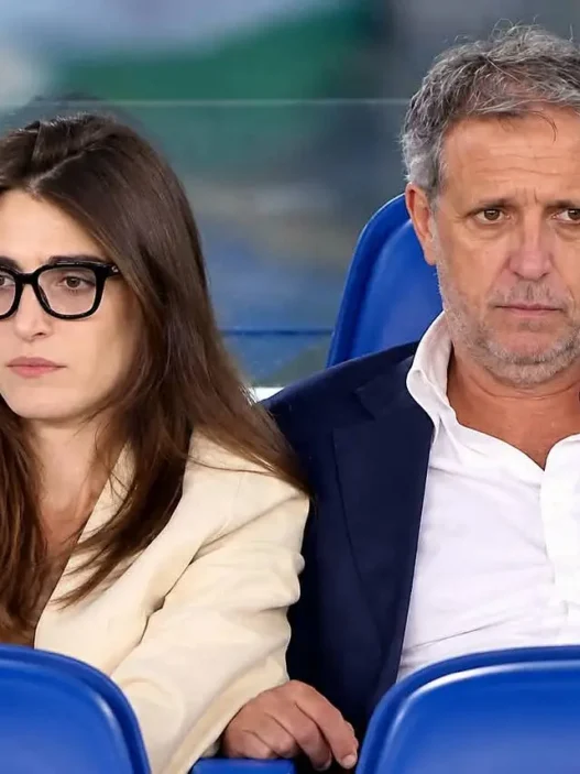 Paratici e Pilar Fogliati insieme allo stadio Olimpico