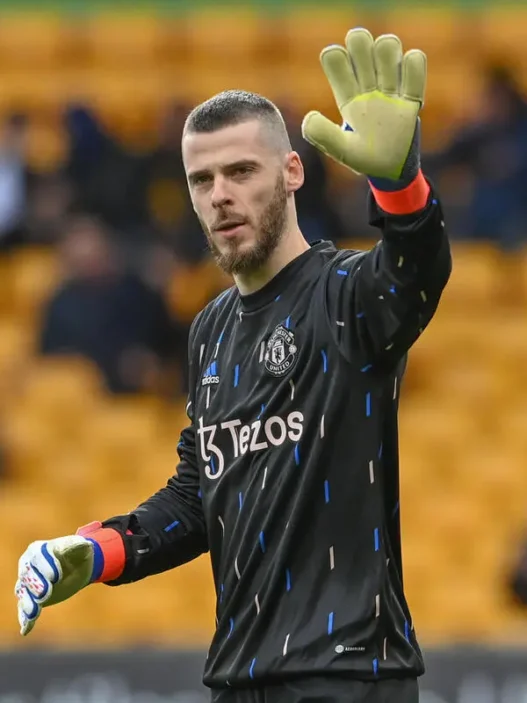 Manchester United vende zolle di Old Trafford per coprire i debiti