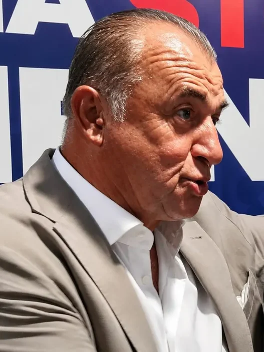 Terim: "Non dimentico il 2001 viola, grandi giocatori e partite"