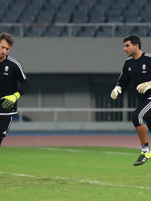 Juventus, ritorno di fiamma per Neto: accordo imminente