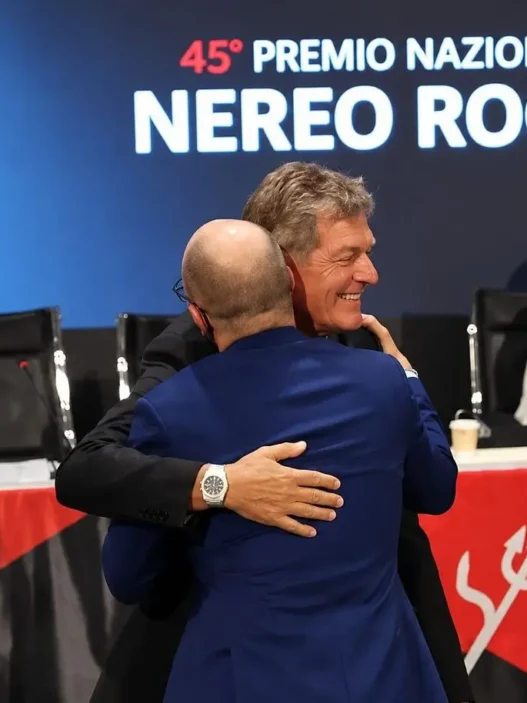 Commisso e Antognoni, un abbraccio che sa di tregua al Premio Rocco