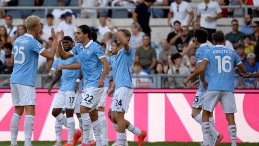 Patric saluta la Lazio: nuova avventura a Dubai con Balotelli