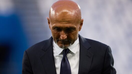 Ryanair ironizza su Spalletti: "Cerca lavoro?"