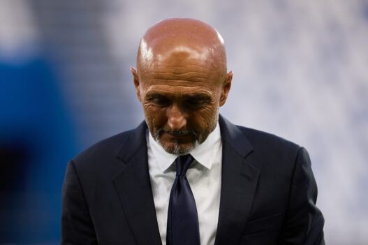 Ryanair ironizza su Spalletti: "Cerca lavoro?"