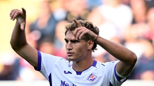 Fiorentina, Vanoli pensa al tridente: Pellegrino-Mastantuono-Njie