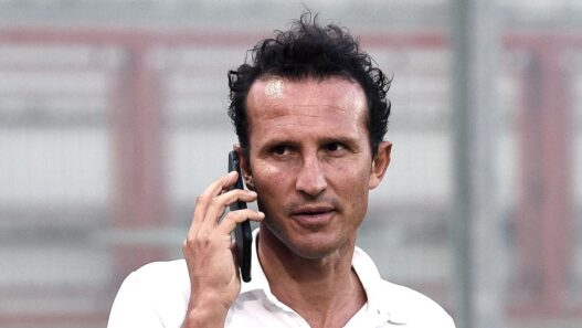 Comotto: "Fiorentina, serve un progetto a lungo termine con un allenatore"