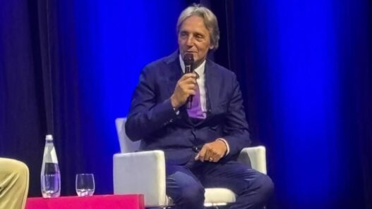 Ferrari: "Commisso, una nuova era per la Fiorentina. Nessuna scorciatoia"