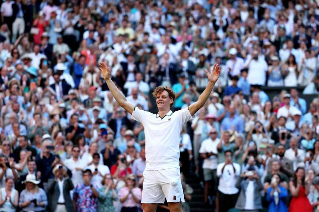 Sinner resta numero uno ATP: Zverev ko a Shanghai