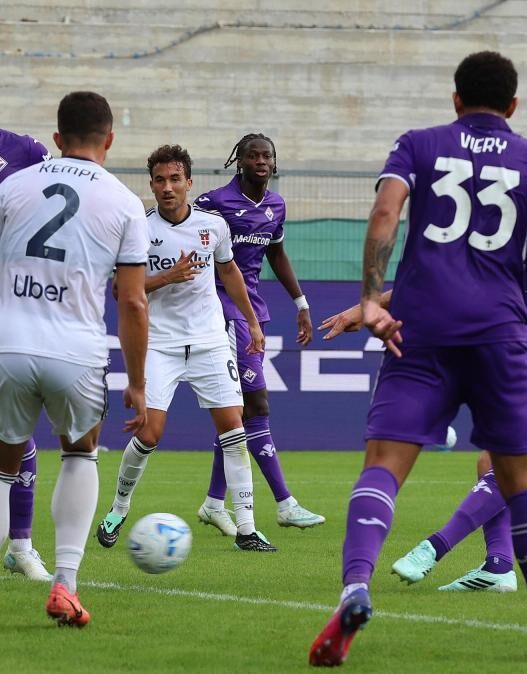 Fiorentina, difesa in affanno e problemi a centrocampo
